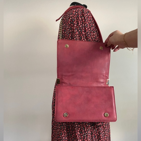 BCBG Red chain strap bag - Picture 6 of 7